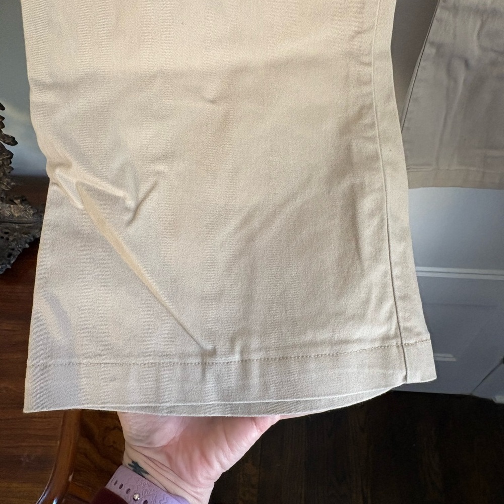 Old Navy Women’s Bootcut Khaki Pants - Picture 5 of 7